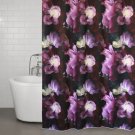lila duschdraperi Redlunds blommor draperi med stora lila blommor