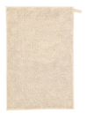 paket med beige duschdraperi och badrumsmatta