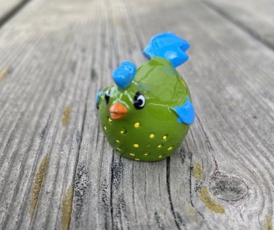 påskprynt liten kyckling grön trademan